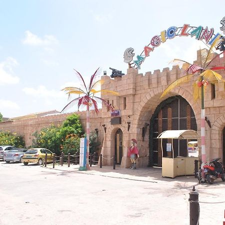 Hotel Magic Land Dakar Buitenkant foto