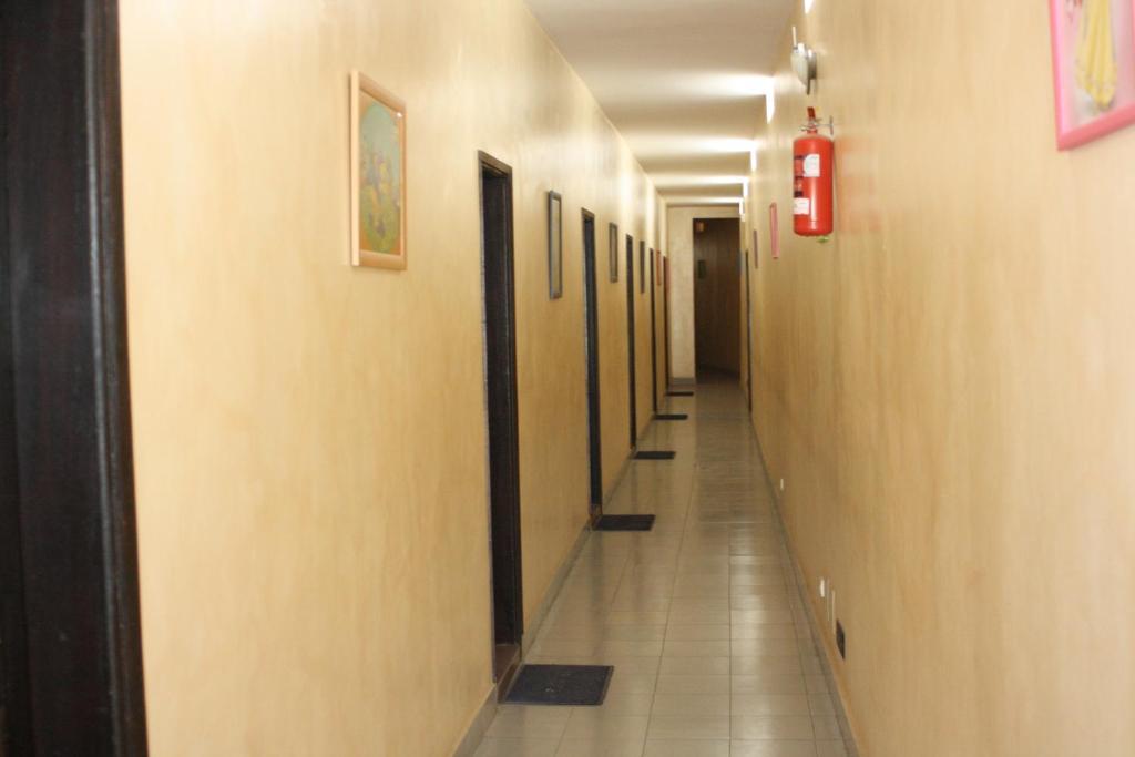 Hotel Magic Land Dakar Buitenkant foto