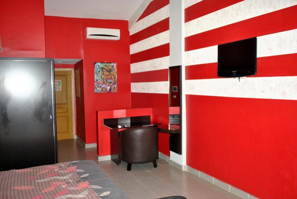 Hotel Magic Land Dakar Buitenkant foto