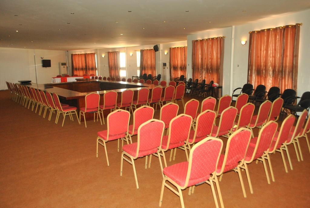 Hotel Magic Land Dakar Buitenkant foto